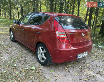 Красный Хендай i30, объемом двигателя 1.6 л и пробегом 225 тыс. км за 6100 $, фото 15 на Automoto.ua