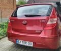 Червоний Хендай i30, об'ємом двигуна 1.58 л та пробігом 186 тис. км за 6500 $, фото 1 на Automoto.ua