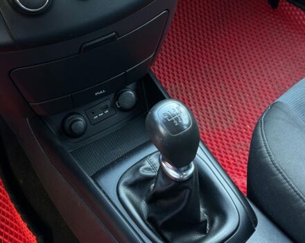 Червоний Хендай i30, об'ємом двигуна 1.4 л та пробігом 217 тис. км за 6990 $, фото 15 на Automoto.ua
