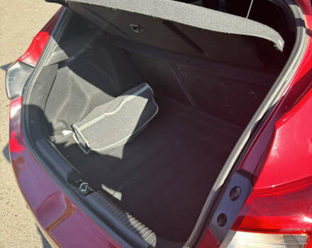 Червоний Хендай i30, об'ємом двигуна 1.59 л та пробігом 61 тис. км за 13000 $, фото 9 на Automoto.ua