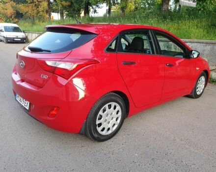 Красный Хендай i30, объемом двигателя 1.4 л и пробегом 177 тыс. км за 6650 $, фото 3 на Automoto.ua