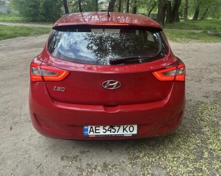 Красный Хендай i30, объемом двигателя 1.6 л и пробегом 100 тыс. км за 7500 $, фото 6 на Automoto.ua