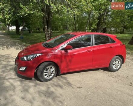 Красный Хендай i30, объемом двигателя 1.59 л и пробегом 100 тыс. км за 8200 $, фото 6 на Automoto.ua