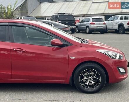 Хендай i30 2013 в Киеве на Automoto.ua Красный Хендай i30, объемом двигателя 1.4 л и пробегом 122 тыс. км за 9790 $, фото 4 на Automoto.ua