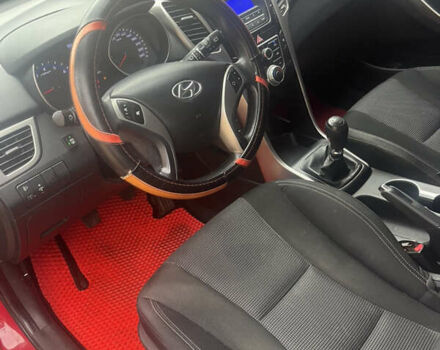 Червоний Хендай i30, об'ємом двигуна 1.6 л та пробігом 140 тис. км за 6500 $, фото 4 на Automoto.ua