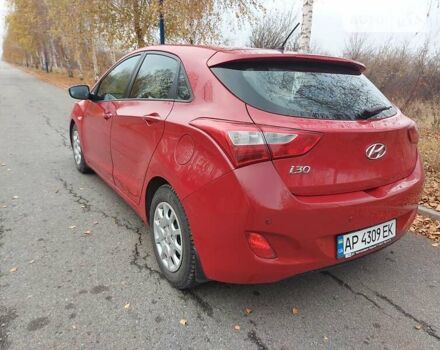 Червоний Хендай i30, об'ємом двигуна 1.6 л та пробігом 109 тис. км за 8800 $, фото 3 на Automoto.ua