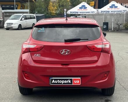 Хендай i30 2013 в Киеве на Automoto.ua Красный Хендай i30, объемом двигателя 1.4 л и пробегом 122 тыс. км за 9790 $, фото 6 на Automoto.ua