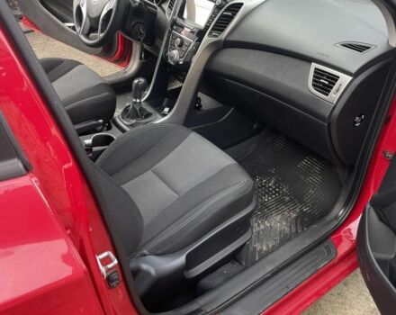 Хендай i30 2013 в Емильчином на Automoto.ua Красный Хендай i30, объемом двигателя 1.4 л и пробегом 85 тыс. км за 8200 $, фото 2 на Automoto.ua