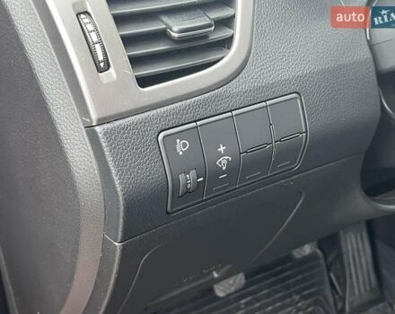 Хендай i30 2013 в Киеве на Automoto.ua Красный Хендай i30, объемом двигателя 1.4 л и пробегом 122 тыс. км за 9790 $, фото 13 на Automoto.ua
