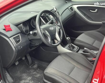 Хендай i30 2013 в Киеве на Automoto.ua Красный Хендай i30, объемом двигателя 1.4 л и пробегом 122 тыс. км за 9790 $, фото 10 на Automoto.ua
