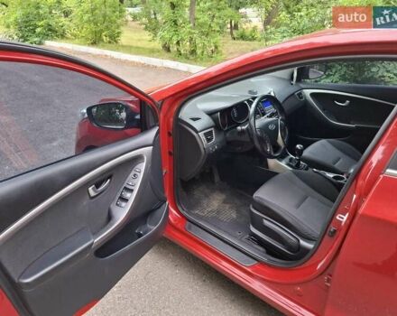Красный Хендай i30, объемом двигателя 1.58 л и пробегом 208 тыс. км за 7700 $, фото 8 на Automoto.ua