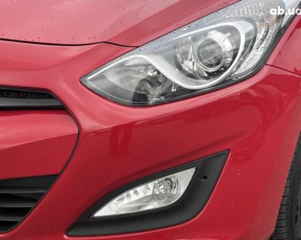 Хендай i30 2013 в Киеве на Automoto.ua Красный Хендай i30, объемом двигателя 1.4 л и пробегом 122 тыс. км за 9790 $, фото 26 на Automoto.ua