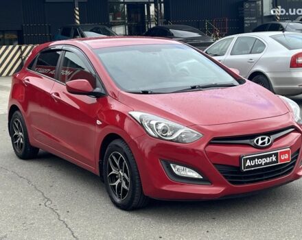 Хендай i30 2013 в Киеве на Automoto.ua Красный Хендай i30, объемом двигателя 1.4 л и пробегом 122 тыс. км за 9790 $, фото 2 на Automoto.ua