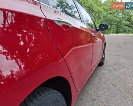 Красный Хендай i30, объемом двигателя 1.58 л и пробегом 208 тыс. км за 7700 $, фото 19 на Automoto.ua