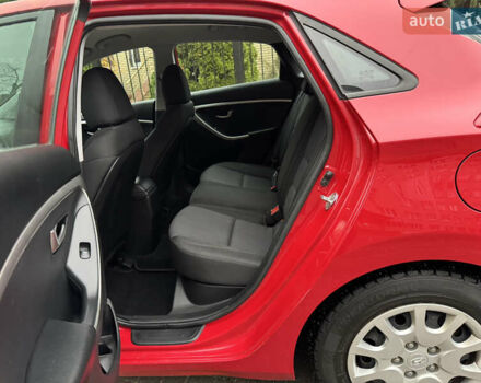 Червоний Хендай i30, об'ємом двигуна 1.4 л та пробігом 72 тис. км за 7800 $, фото 26 на Automoto.ua