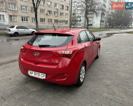 Червоний Хендай i30, об'ємом двигуна 1.4 л та пробігом 72 тис. км за 7800 $, фото 8 на Automoto.ua