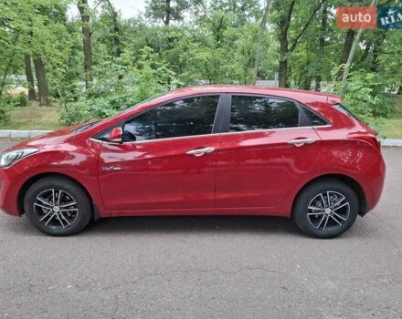 Красный Хендай i30, объемом двигателя 1.58 л и пробегом 208 тыс. км за 7700 $, фото 3 на Automoto.ua