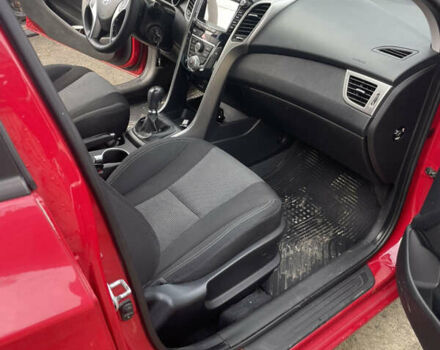 Хендай i30 2013 в Емильчином на Automoto.ua Красный Хендай i30, объемом двигателя 1.4 л и пробегом 85 тыс. км за 8200 $, фото 11 на Automoto.ua