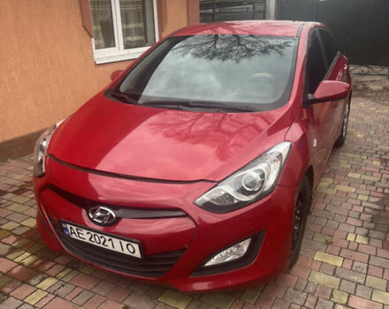 Червоний Хендай i30, об'ємом двигуна 1.6 л та пробігом 140 тис. км за 6500 $, фото 1 на Automoto.ua