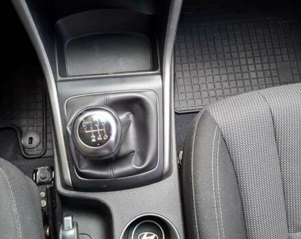 Красный Хендай i30, объемом двигателя 1.58 л и пробегом 208 тыс. км за 7700 $, фото 24 на Automoto.ua