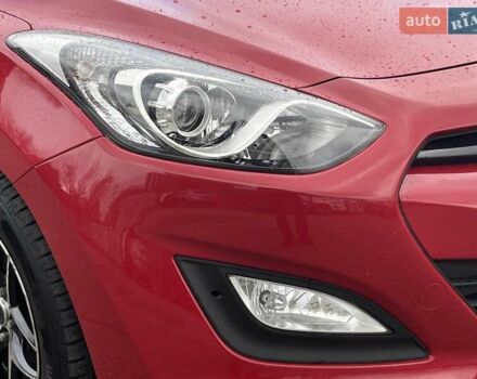 Хендай i30 2013 в Киеве на Automoto.ua Красный Хендай i30, объемом двигателя 1.4 л и пробегом 122 тыс. км за 9790 $, фото 25 на Automoto.ua