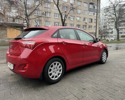 Червоний Хендай i30, об'ємом двигуна 1.4 л та пробігом 72 тис. км за 7800 $, фото 4 на Automoto.ua