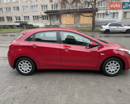 Червоний Хендай i30, об'ємом двигуна 1.4 л та пробігом 72 тис. км за 7800 $, фото 5 на Automoto.ua