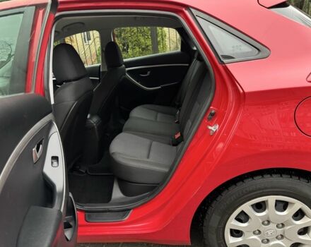 Червоний Хендай i30, об'ємом двигуна 1.4 л та пробігом 72 тис. км за 7800 $, фото 14 на Automoto.ua