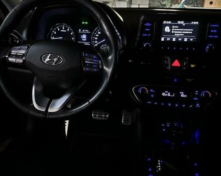 Червоний Хендай i30, об'ємом двигуна 1.59 л та пробігом 183 тис. км за 13500 $, фото 2 на Automoto.ua