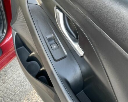 Червоний Хендай i30, об'ємом двигуна 1.5 л та пробігом 70 тис. км за 18300 $, фото 19 на Automoto.ua