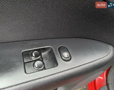 Красный Хендай i30, объемом двигателя 1.6 л и пробегом 186 тыс. км за 6100 $, фото 13 на Automoto.ua