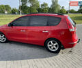 Красный Хендай i30, объемом двигателя 1.6 л и пробегом 220 тыс. км за 5000 $, фото 4 на Automoto.ua