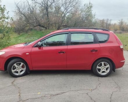 Красный Хендай i30, объемом двигателя 1.6 л и пробегом 160 тыс. км за 6200 $, фото 4 на Automoto.ua