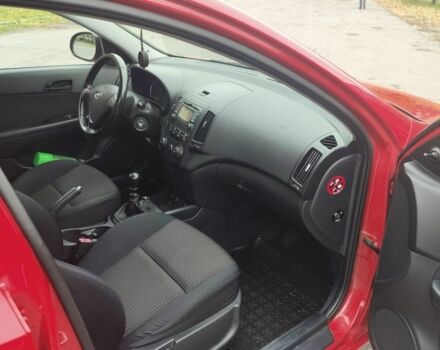 Красный Хендай i30, объемом двигателя 1.6 л и пробегом 160 тыс. км за 6200 $, фото 8 на Automoto.ua