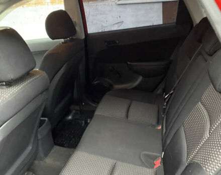 Красный Хендай i30, объемом двигателя 1.6 л и пробегом 186 тыс. км за 6100 $, фото 7 на Automoto.ua