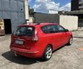 Красный Хендай i30, объемом двигателя 1.6 л и пробегом 325 тыс. км за 4700 $, фото 3 на Automoto.ua