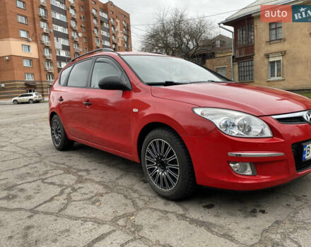 Красный Хендай i30, объемом двигателя 1.6 л и пробегом 186 тыс. км за 6100 $, фото 6 на Automoto.ua
