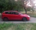 Красный Хендай i30, объемом двигателя 1.6 л и пробегом 240 тыс. км за 3300 $, фото 4 на Automoto.ua