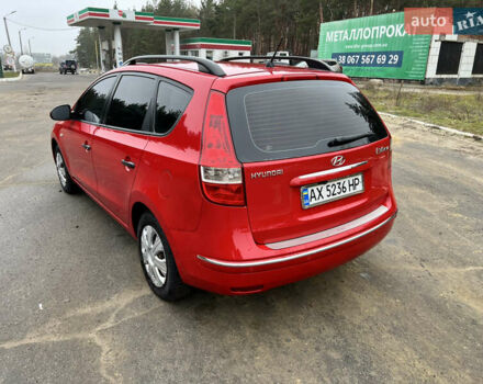 Хендай i30 2009 в Змиеве на Automoto.ua Красный Хендай i30, объемом двигателя 1.59 л и пробегом 170 тыс. км за 5700 $, фото 4 на Automoto.ua