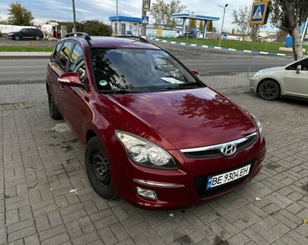Красный Хендай i30, объемом двигателя 1.6 л и пробегом 180 тыс. км за 6900 $, фото 3 на Automoto.ua