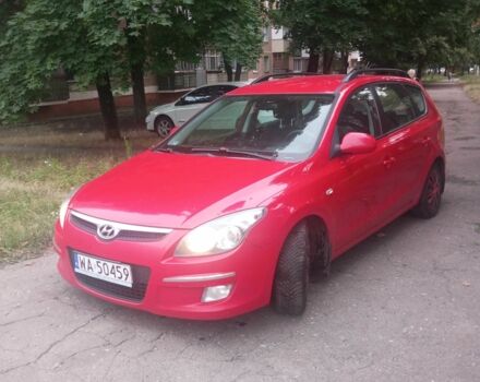 Красный Хендай i30, объемом двигателя 1.6 л и пробегом 240 тыс. км за 3300 $, фото 2 на Automoto.ua
