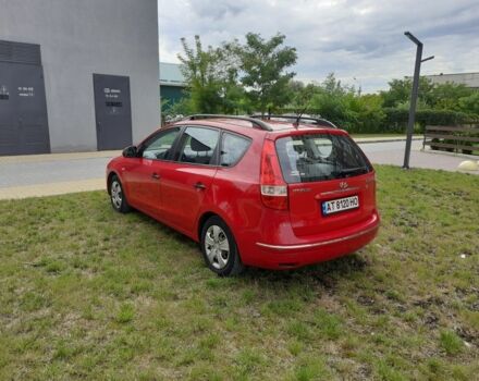 Красный Хендай i30, объемом двигателя 1.4 л и пробегом 254 тыс. км за 4900 $, фото 3 на Automoto.ua