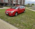 Красный Хендай i30, объемом двигателя 1.4 л и пробегом 254 тыс. км за 4900 $, фото 1 на Automoto.ua