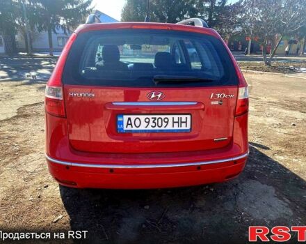 Червоний Хендай i30, об'ємом двигуна 1.6 л та пробігом 330 тис. км за 4200 $, фото 2 на Automoto.ua