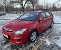 Красный Хендай i30, объемом двигателя 1.6 л и пробегом 195 тыс. км за 5700 $, фото 1 на Automoto.ua