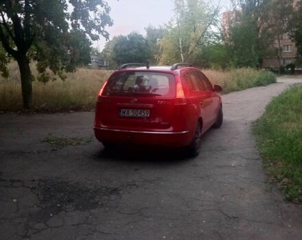 Красный Хендай i30, объемом двигателя 1.6 л и пробегом 240 тыс. км за 3300 $, фото 6 на Automoto.ua