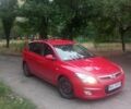 Красный Хендай i30, объемом двигателя 1.6 л и пробегом 240 тыс. км за 3300 $, фото 3 на Automoto.ua
