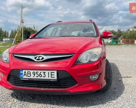 Красный Хендай i30, объемом двигателя 1.4 л и пробегом 230 тыс. км за 5999 $, фото 5 на Automoto.ua