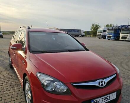 Червоний Хендай i30, об'ємом двигуна 1.58 л та пробігом 299 тис. км за 6200 $, фото 5 на Automoto.ua