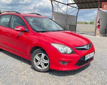 Красный Хендай i30, объемом двигателя 1.4 л и пробегом 230 тыс. км за 5999 $, фото 4 на Automoto.ua